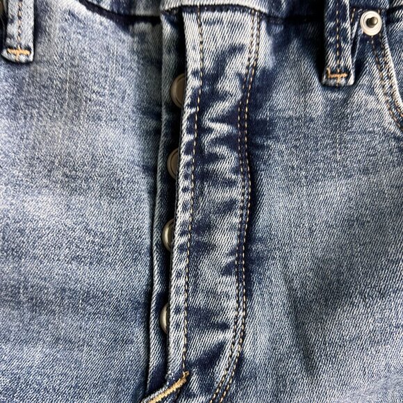 Good American Flared Jeans Size 10 Raw/Distressed Hem Button-Fly Light Wash - Picture 4 of 8